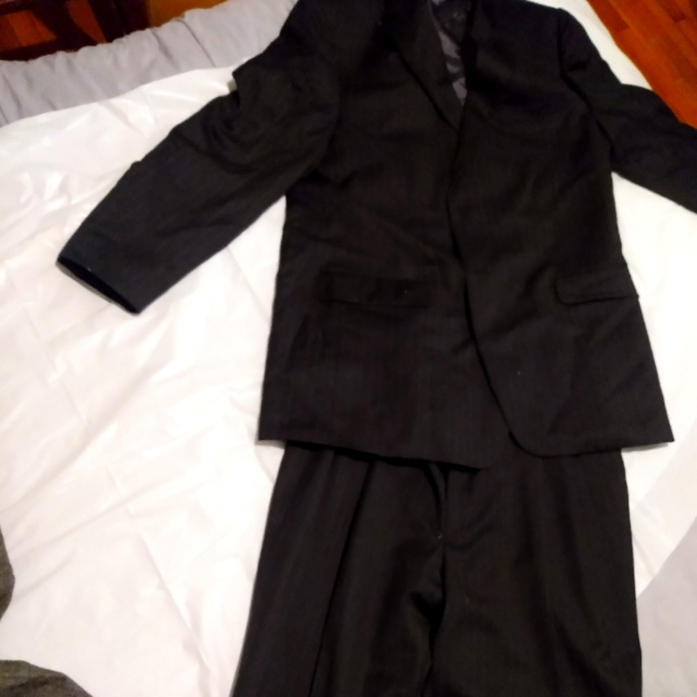 Dress suit